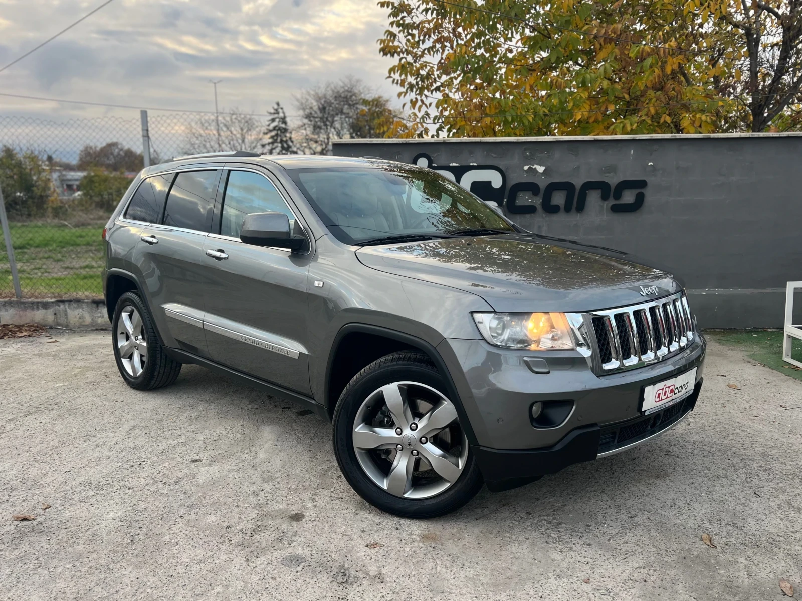 Jeep Grand cherokee 3.0CRD 4WD Overland - изображение 2