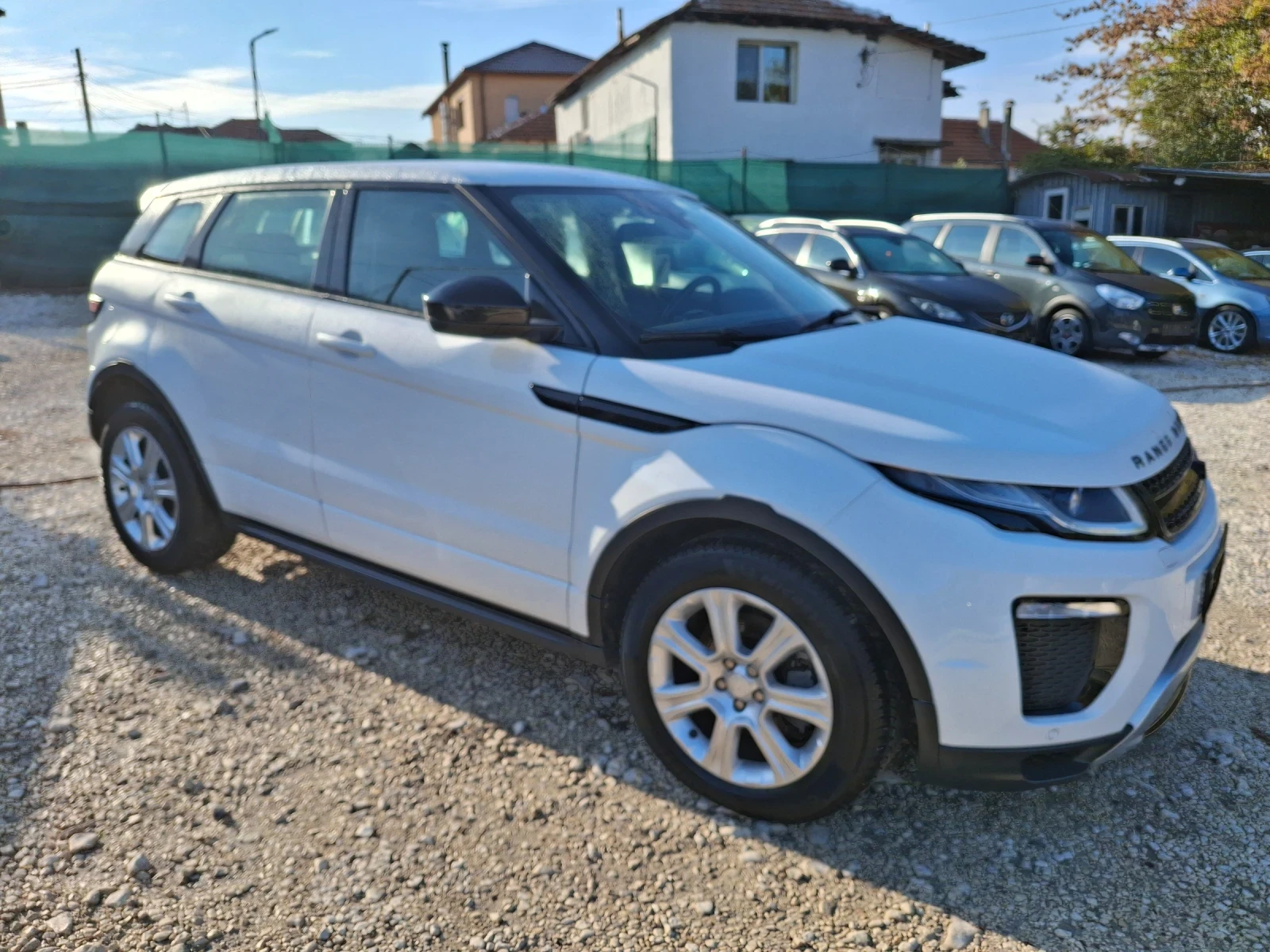 Land Rover Range Rover Evoque 2.0D R-DYNAMIC 4х4 - изображение 4