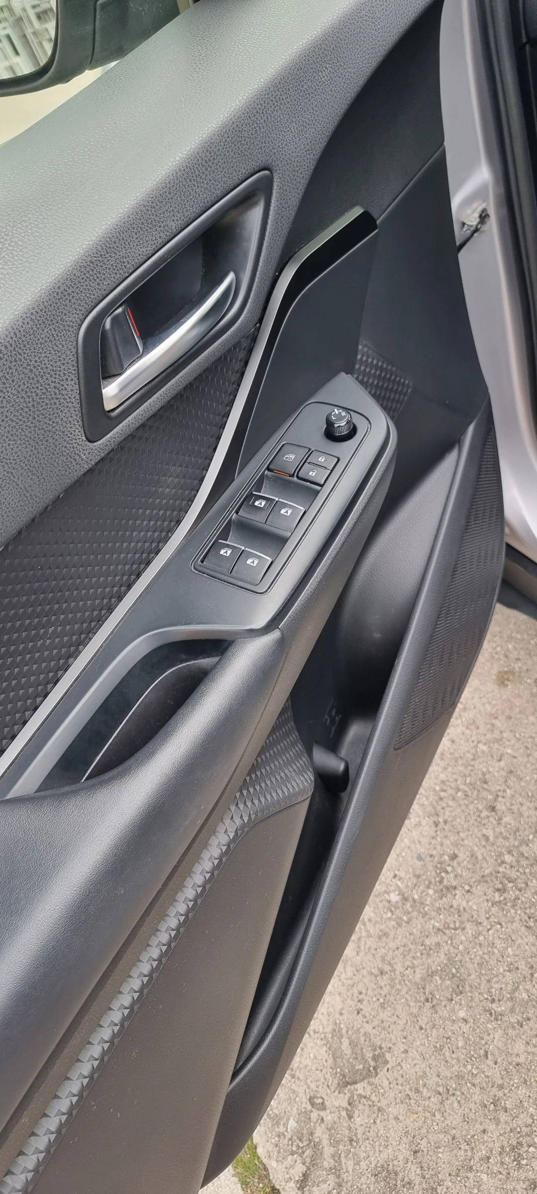 Toyota C-HR 2.0i 150�.� | Mobile.bg � ����������� 13