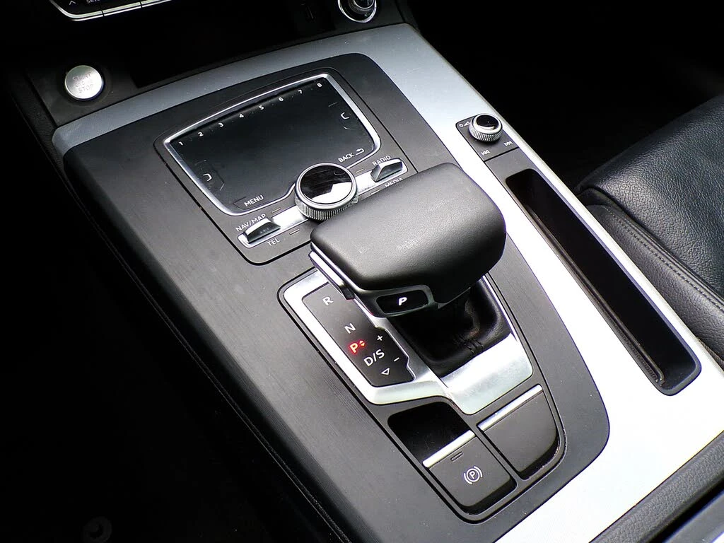 Audi Q5 Technik 45 TFSI* Bang&Olufsen* подгрев* обдух.* 36, снимка 13 - Автомобили и джипове - 53779841