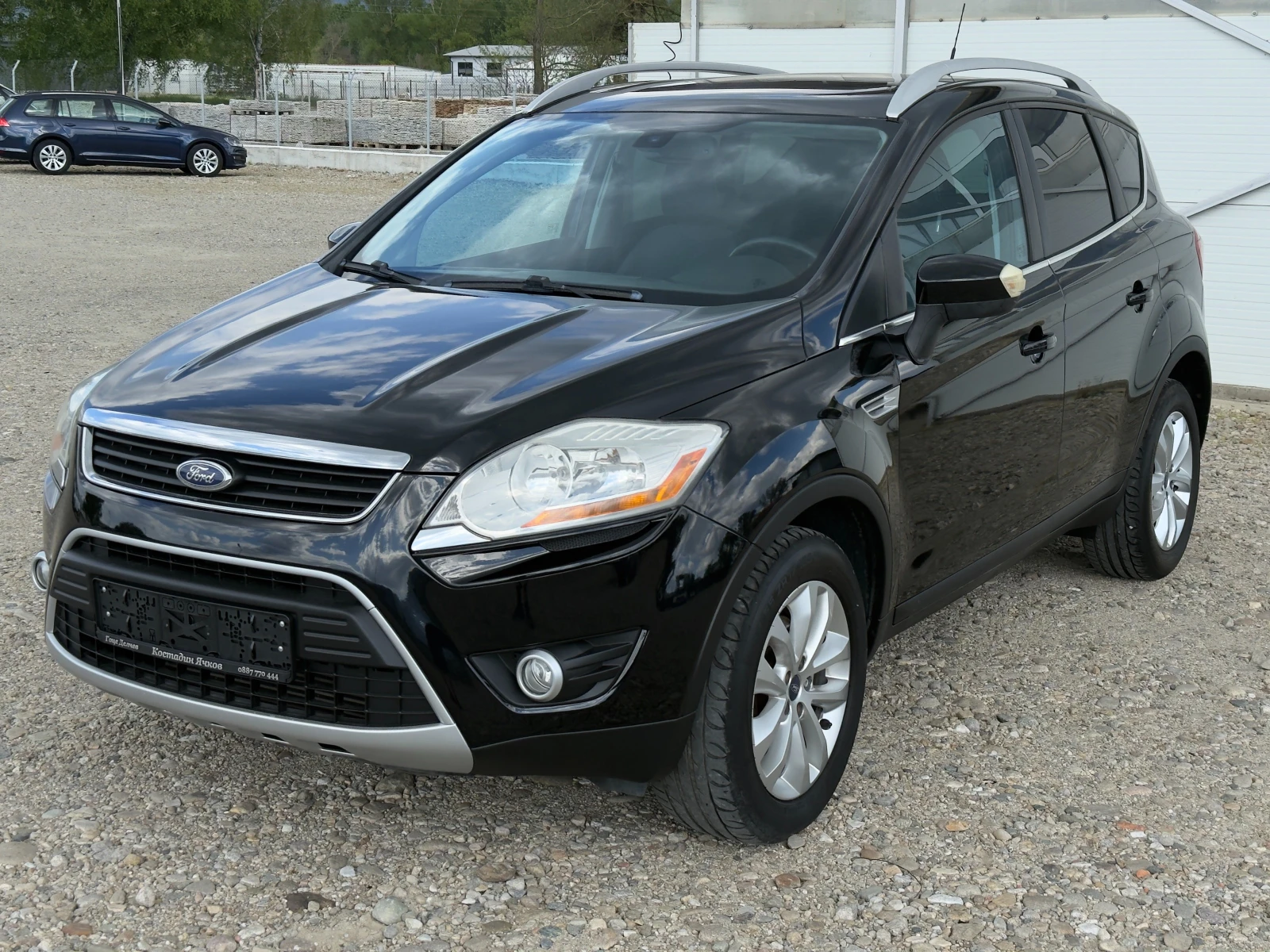 Ford Kuga 2.0 TDCI 4х4Панорама/Кожа/Темпомат/Собствен лизинг, снимка 8 - Автомобили и джипове - 54346684