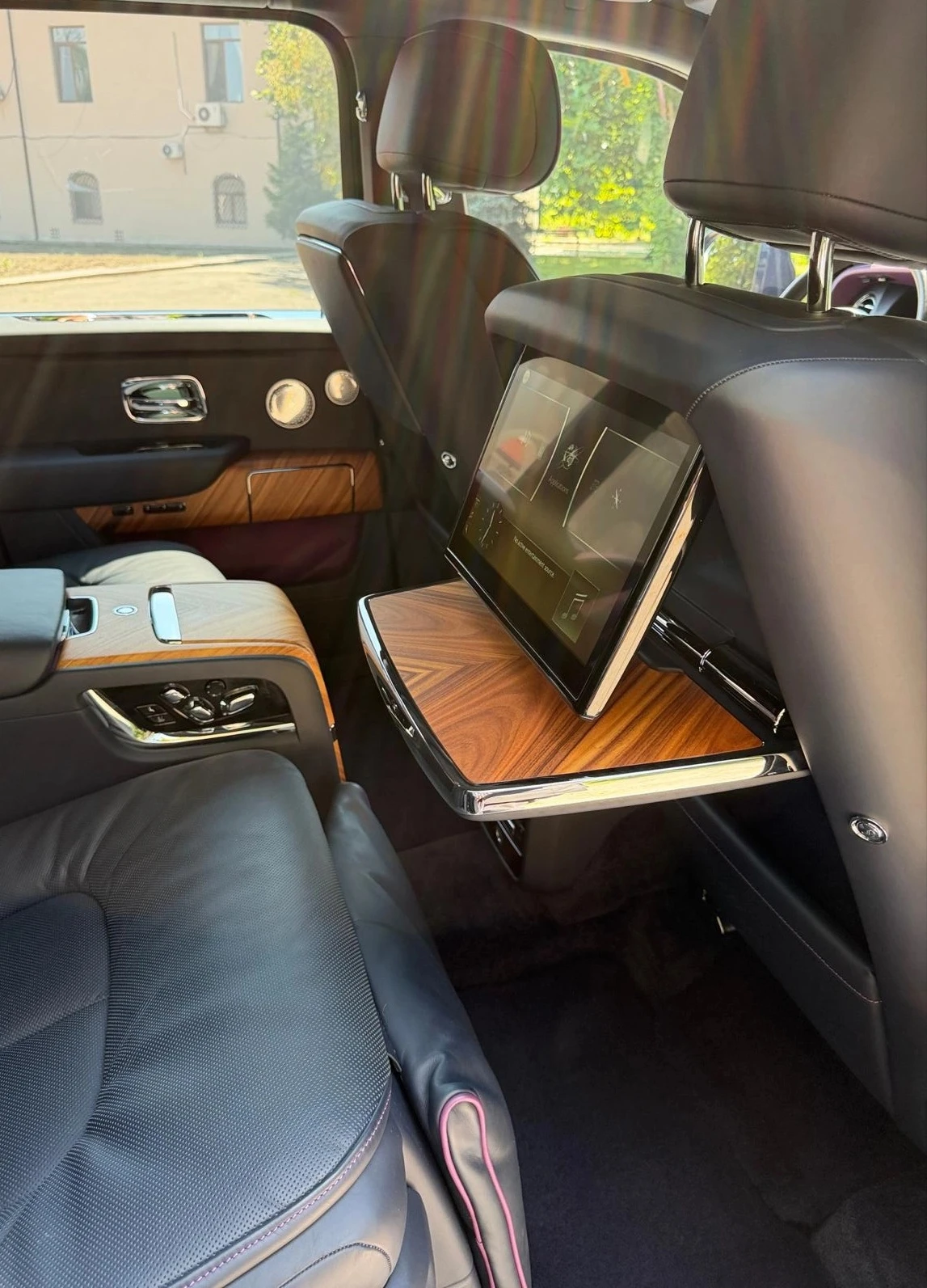 Rolls-Royce Cullinan 6.7 V12 AWD | Mobile.bg � ����������� 7