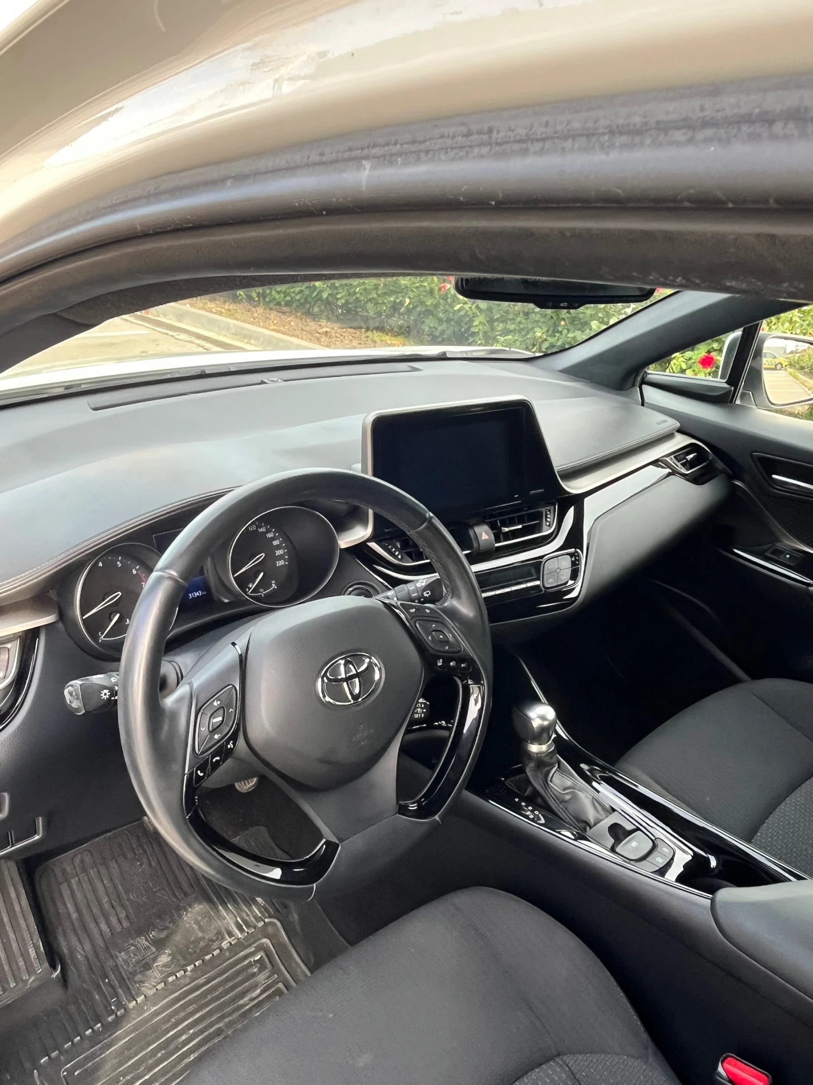 Toyota C-HR, снимка 10 - Автомобили и джипове - 55419745