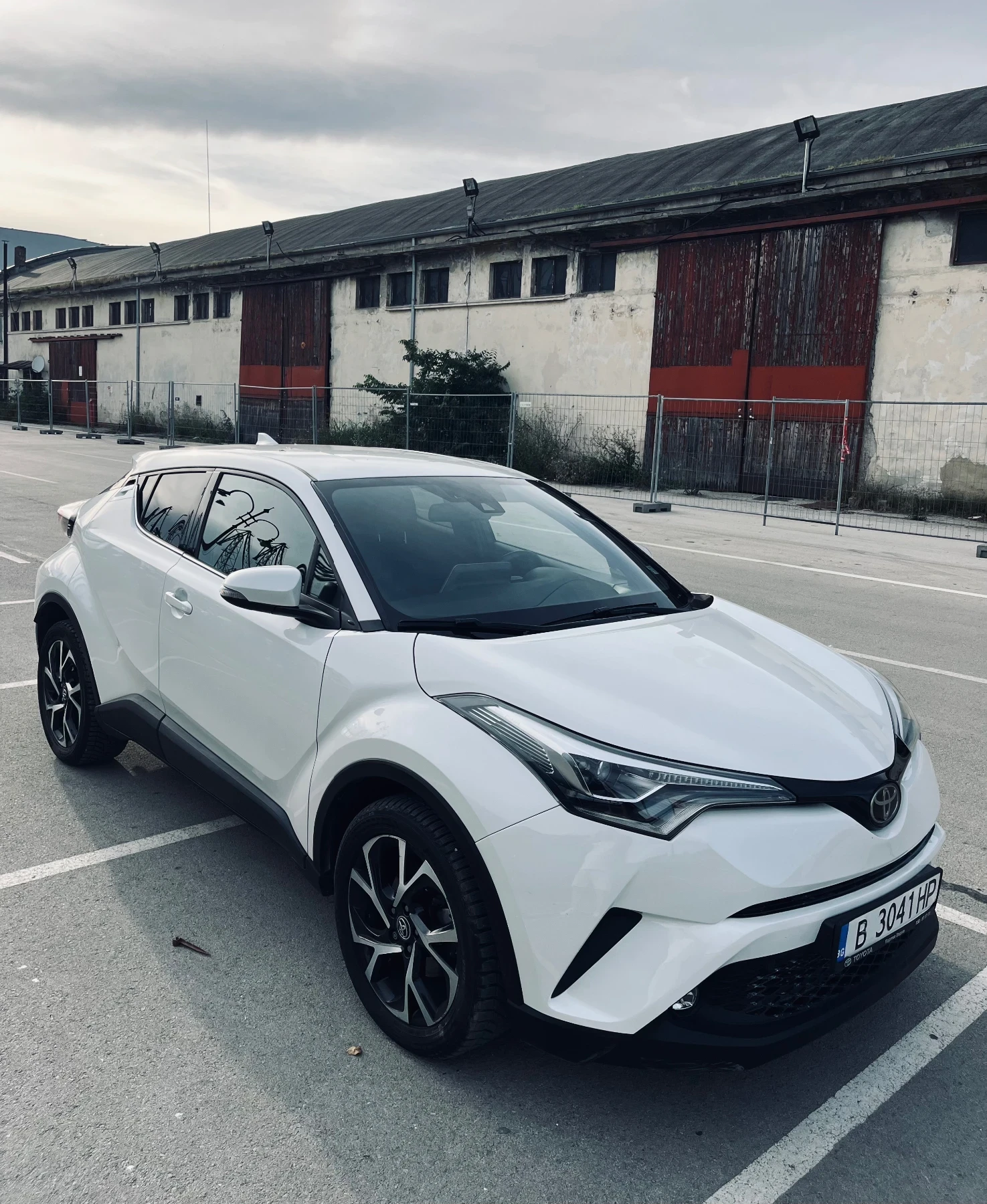 Toyota C-HR, снимка 4 - Автомобили и джипове - 55419745