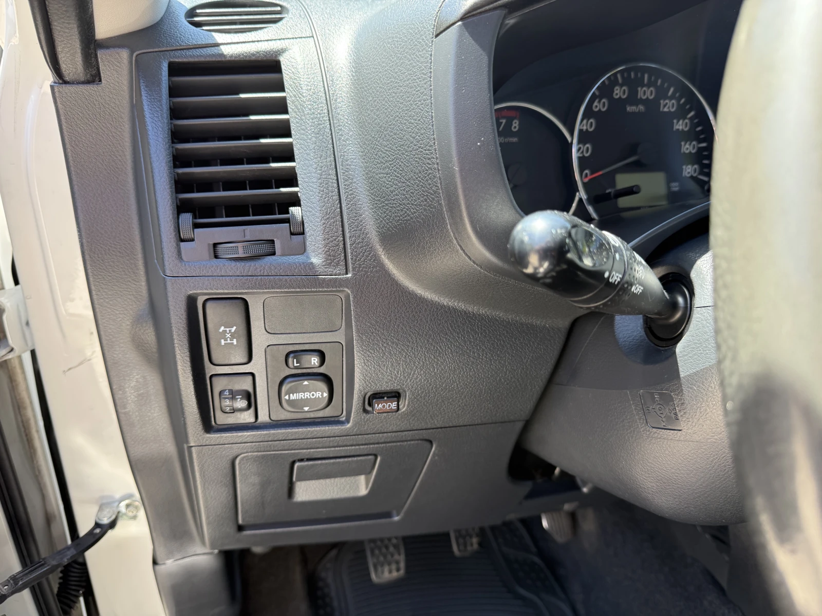 Daihatsu Terios 1.5i 4WD, снимка 9 - Автомобили и джипове - 55500723