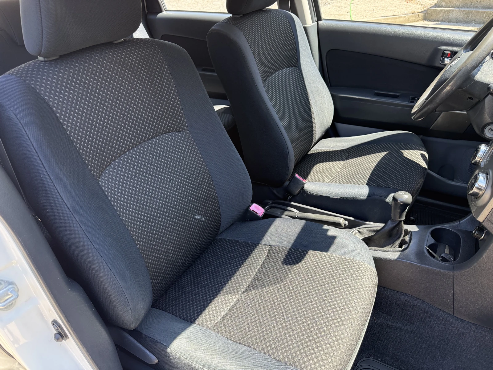 Daihatsu Terios 1.5i 4WD, снимка 13 - Автомобили и джипове - 55500723