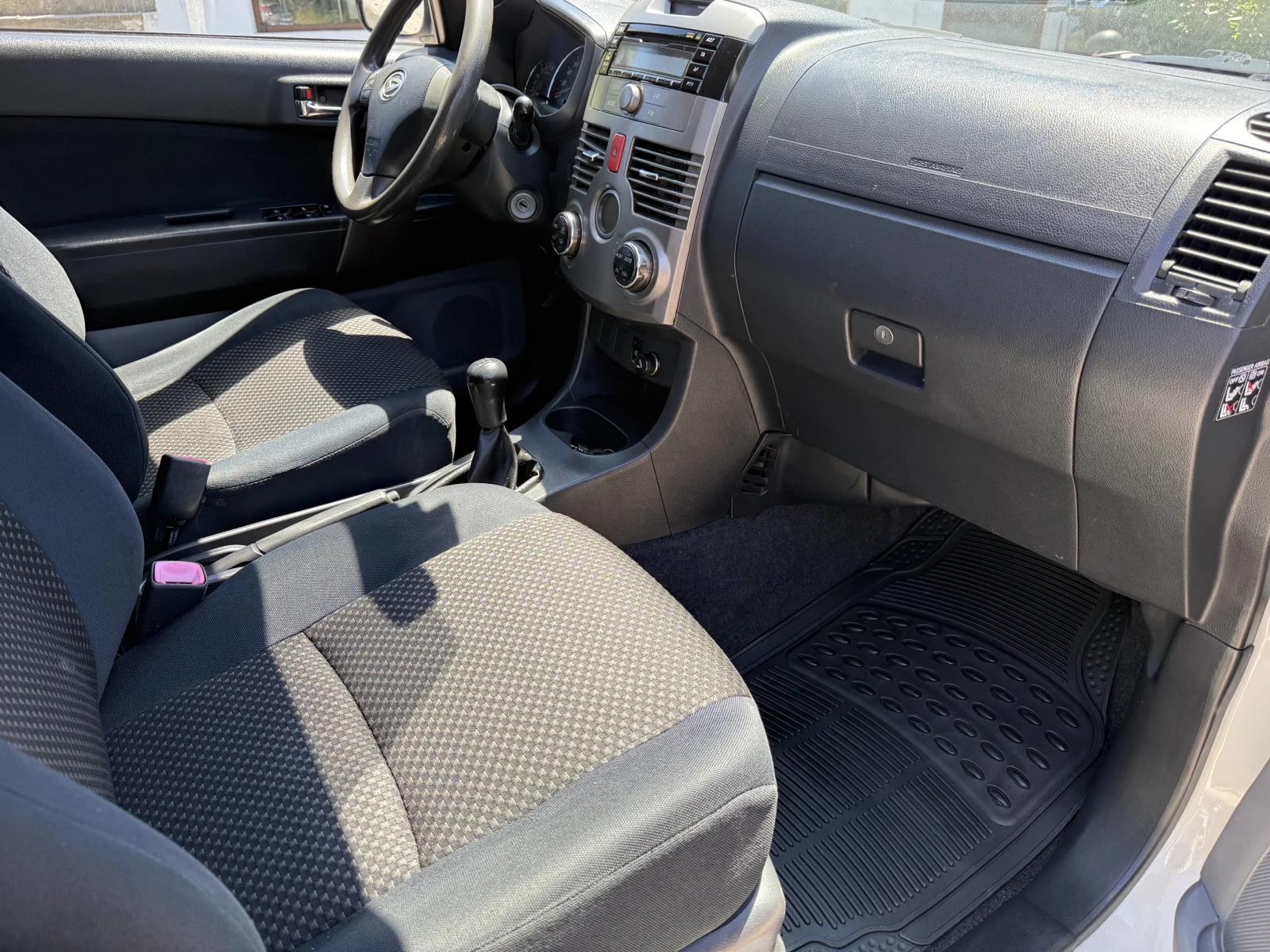 Daihatsu Terios 1.5i 4WD, снимка 11 - Автомобили и джипове - 55500723