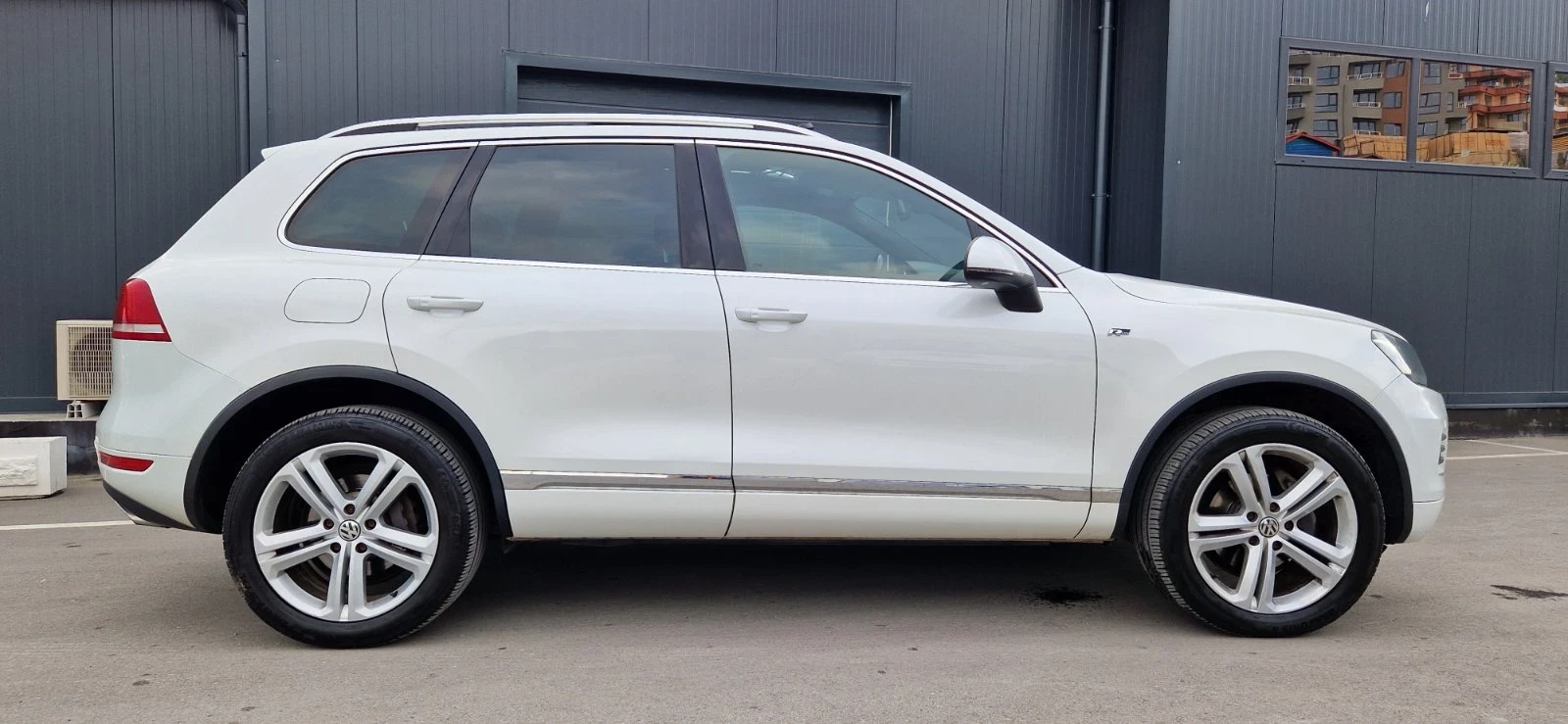 VW Touareg, снимка 4 - Автомобили и джипове - 55748066