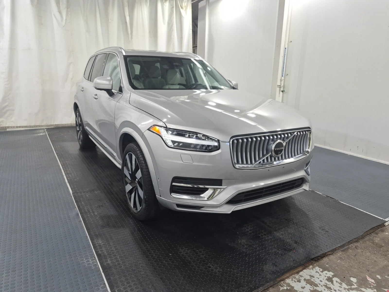 Volvo Xc90 * ULTIMATE * CARFAX * , снимка 2 - Автомобили и джипове - 55889592
