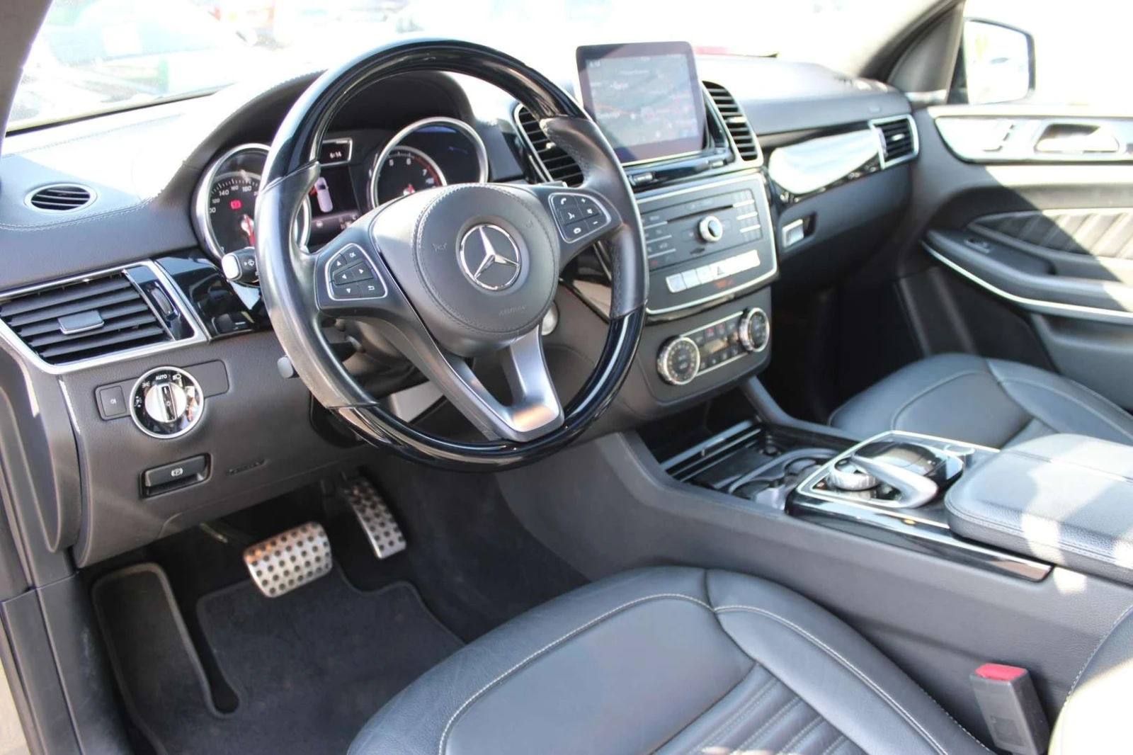Mercedes-Benz GLS 500 * 550 * Фиксирана цена до България * , снимка 7 - Автомобили и джипове - 56003382