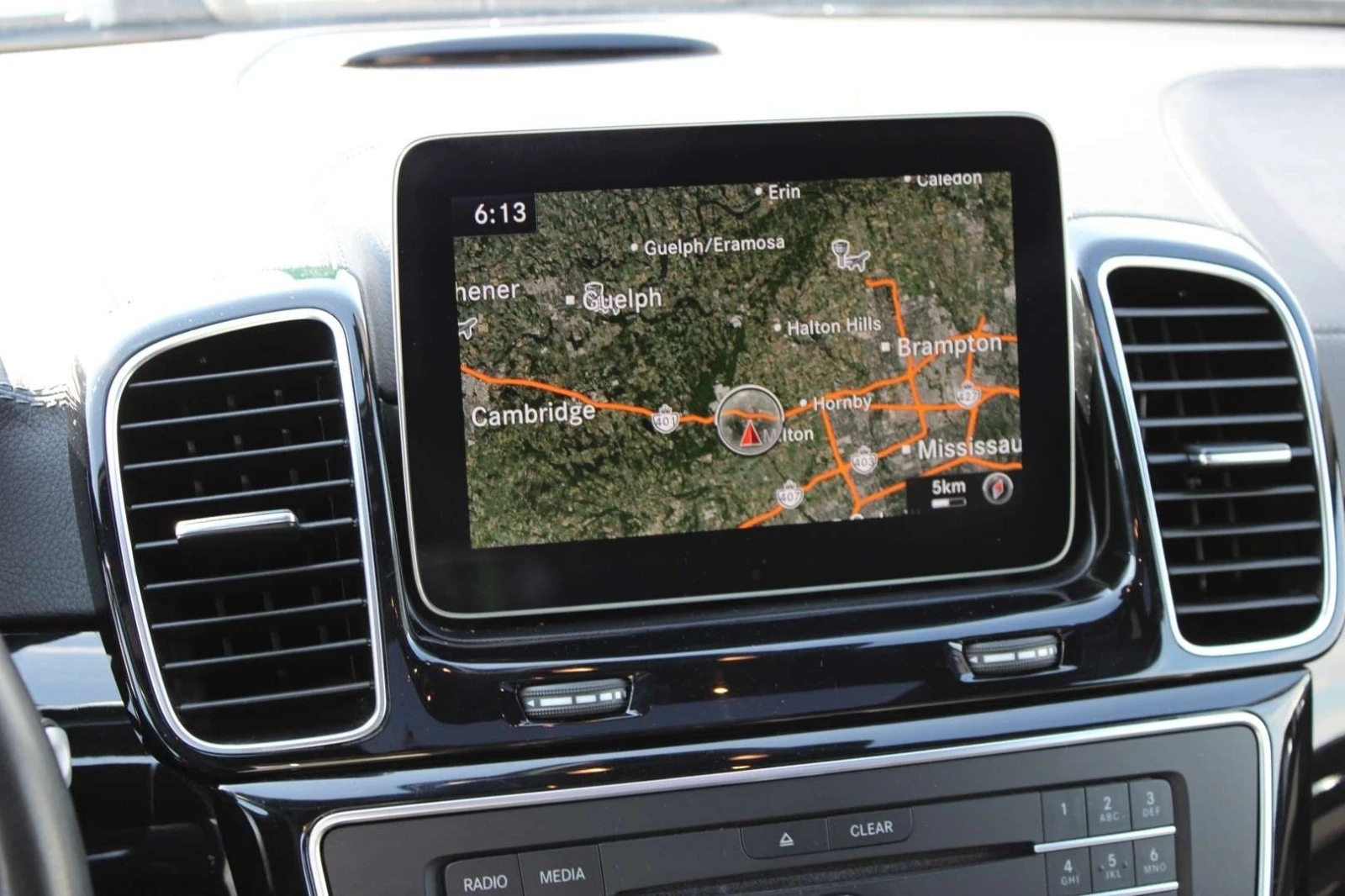 Mercedes-Benz GLS 500 * 550 * Фиксирана цена до България * , снимка 11 - Автомобили и джипове - 56003382