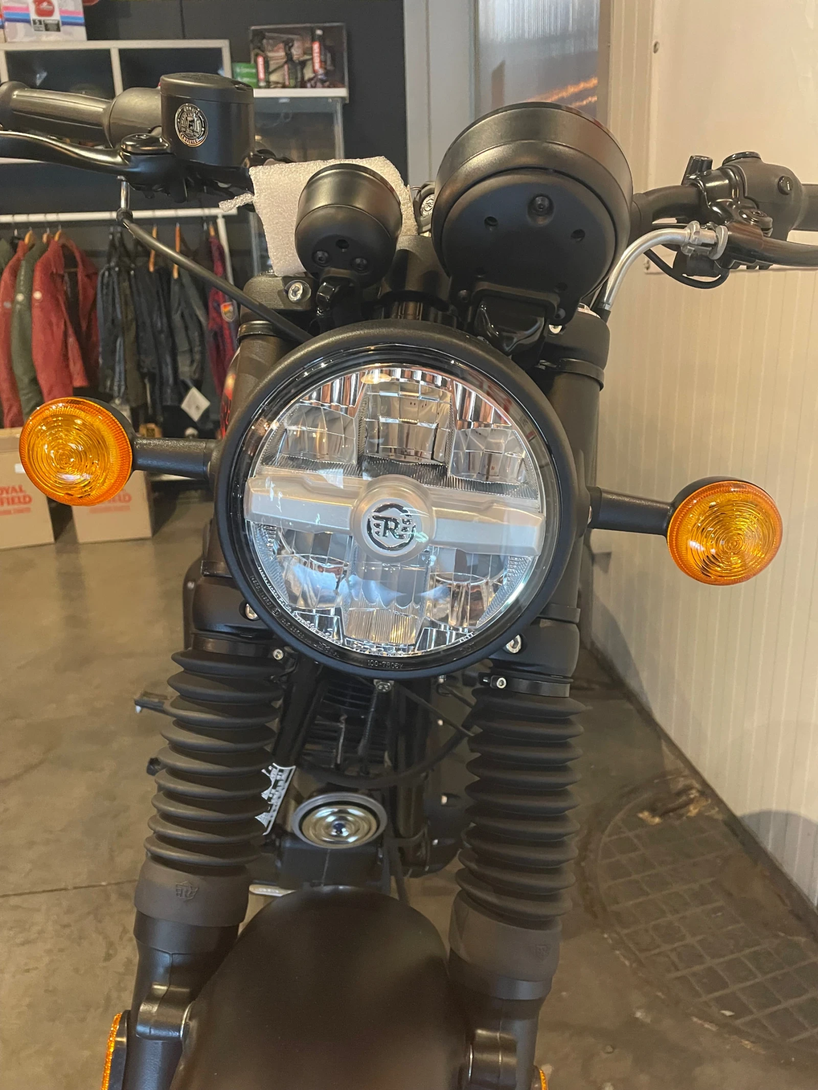 Royal Enfield Hunter Tokyo Black, снимка 6 - Мотоциклети и мототехника - 53945902