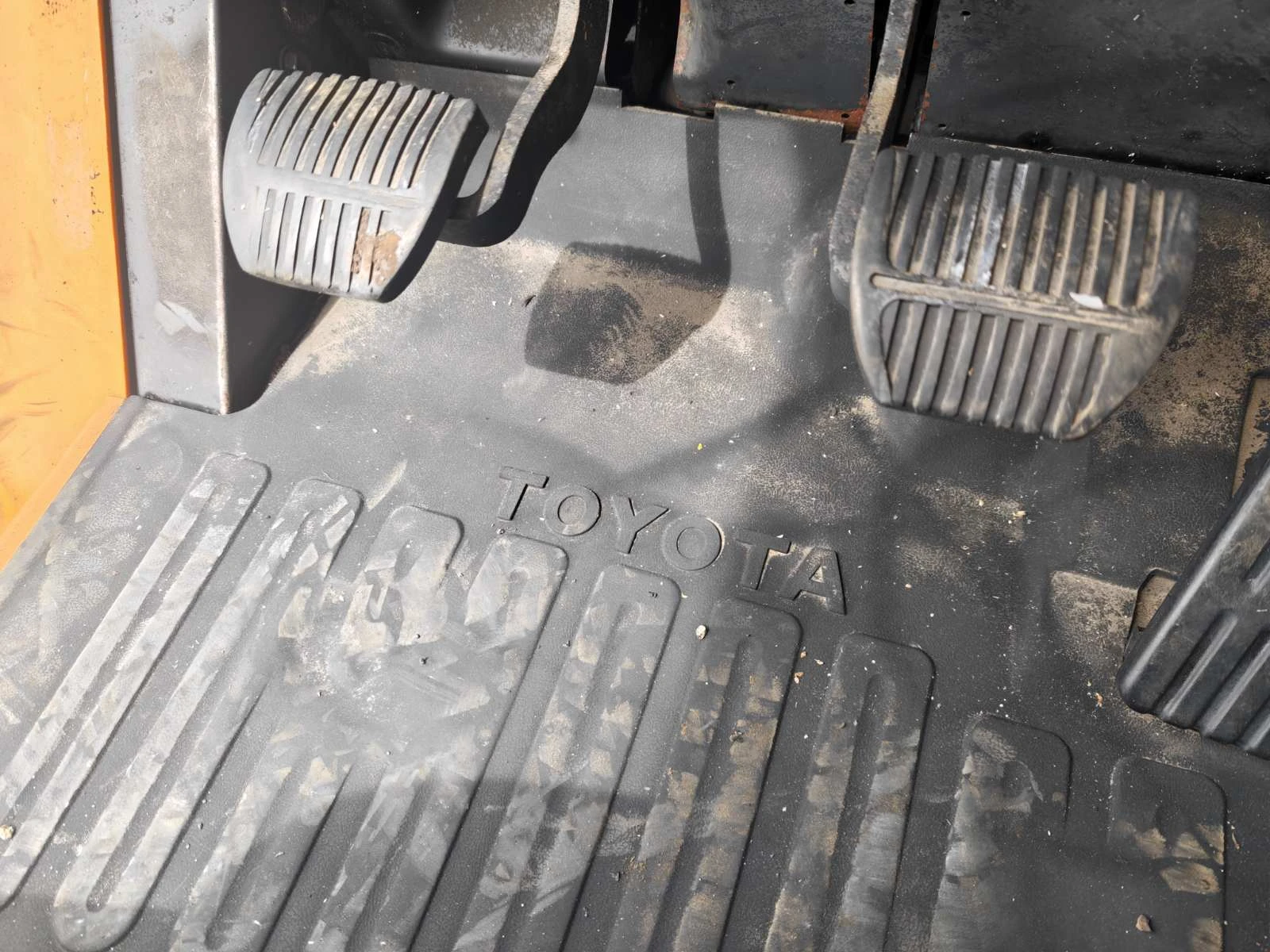 ������� Toyota 2500��. �� 5 ����� | Mobile.bg � ����������� 6