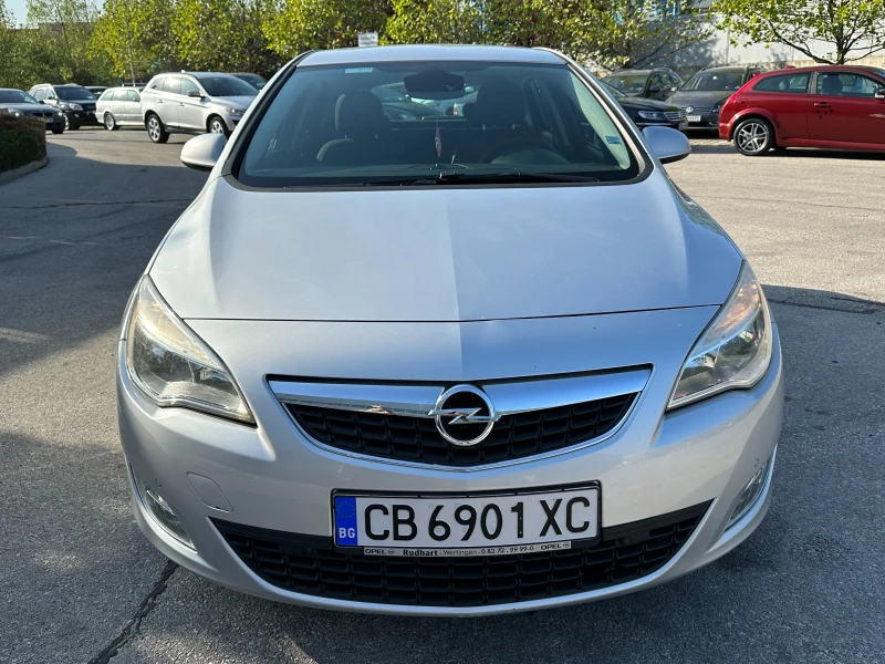 Opel Astra 1, 4 Бензин, снимка 7 - Автомобили и джипове - 47120831