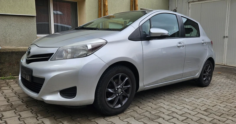 Toyota Yaris 1.3 VVT-i Luna, снимка 6 - Автомобили и джипове - 47747400