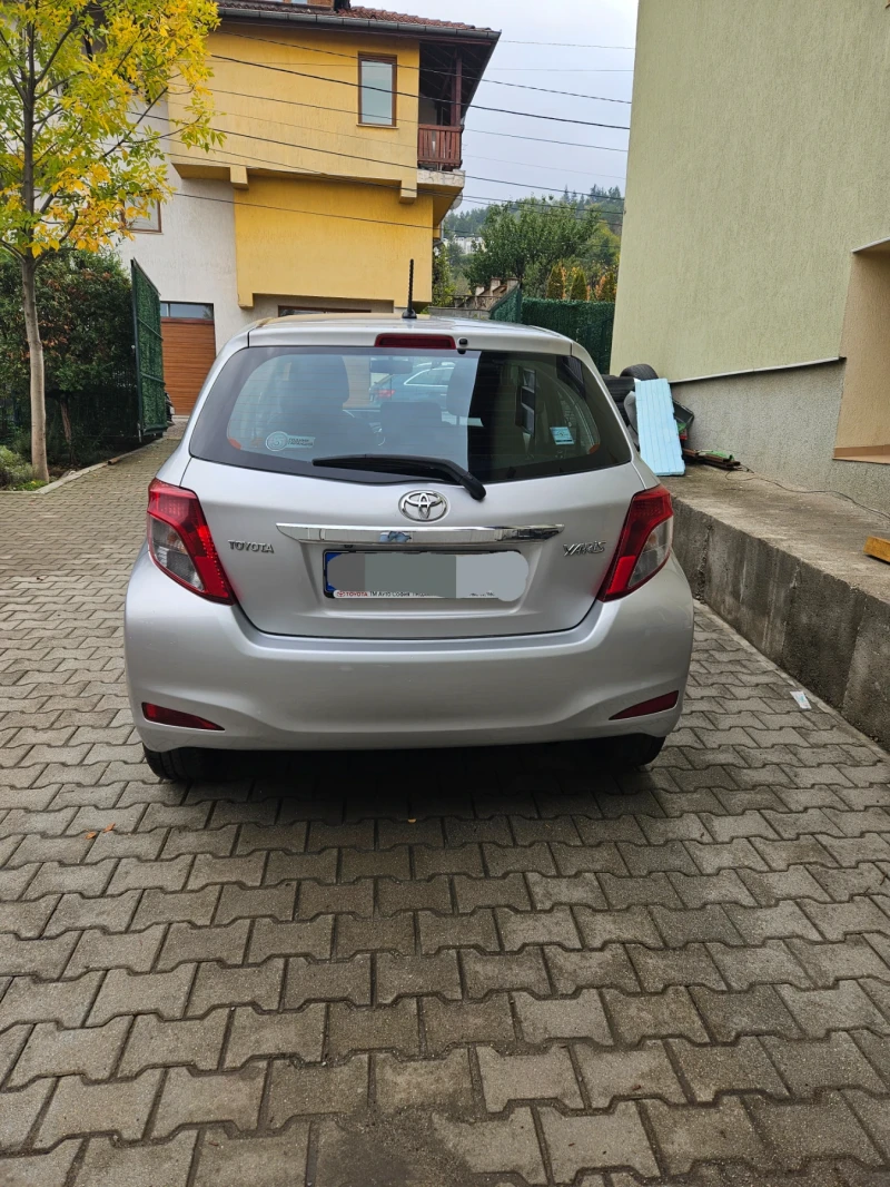 Toyota Yaris 1.3 VVT-i Luna, снимка 5 - Автомобили и джипове - 47747400