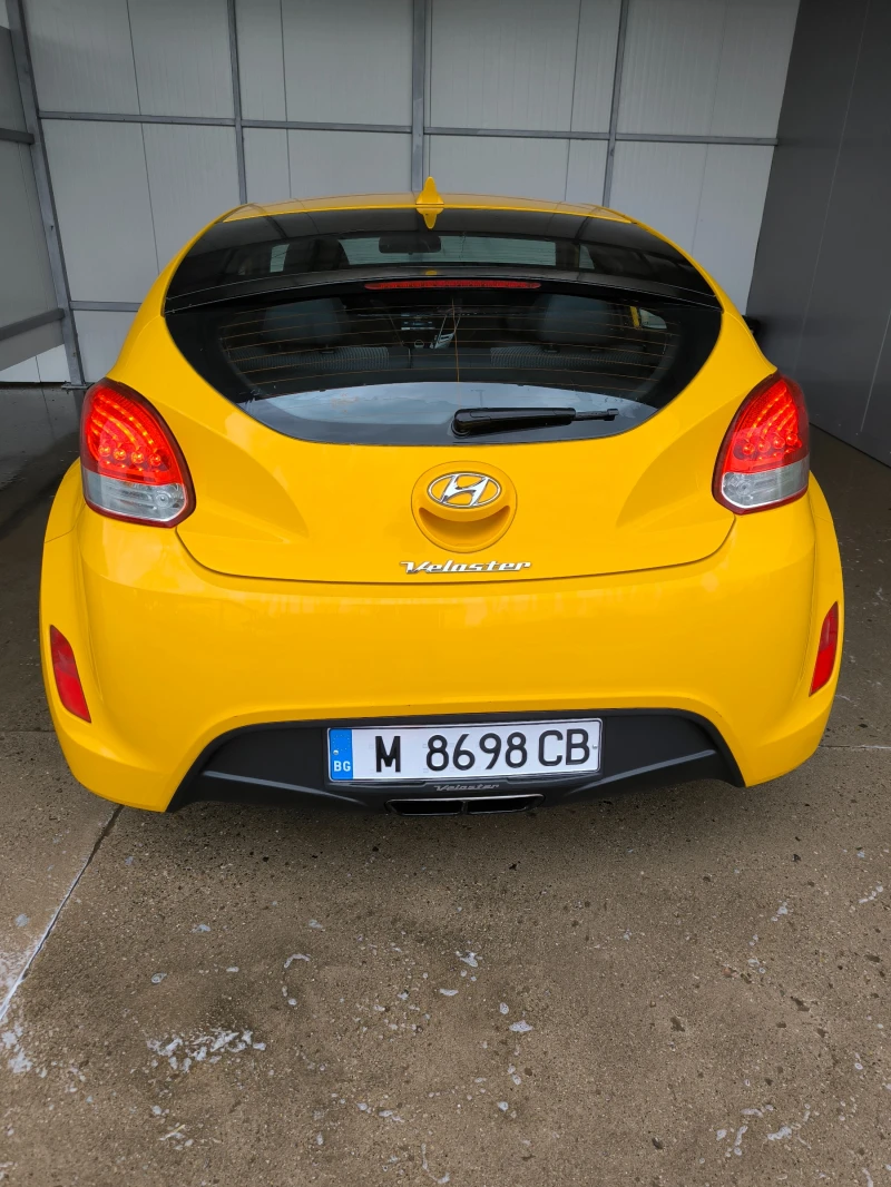 Hyundai Veloster , снимка 3 - Автомобили и джипове - 48810452