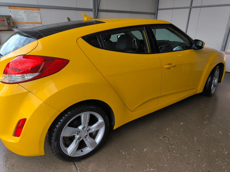 Hyundai Veloster , снимка 8 - Автомобили и джипове - 48810452