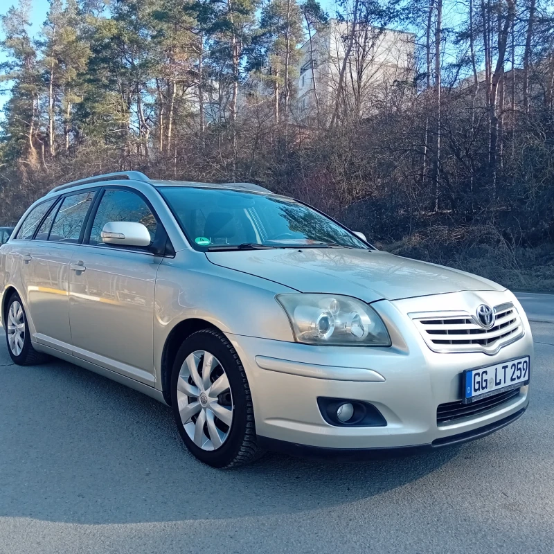 Toyota Avensis 1.8 i LPG facelift, снимка 3 - Автомобили и джипове - 49026015