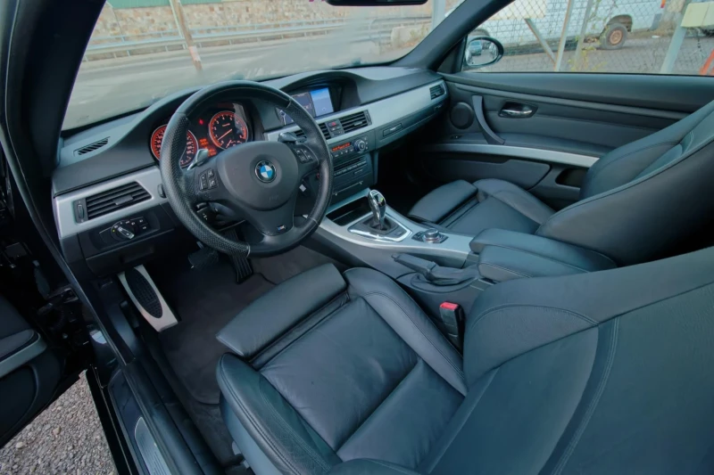 BMW 335 i M / RWD / DCT, снимка 6 - Автомобили и джипове - 52178624