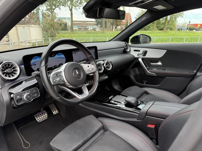 Mercedes-Benz A 250 Business Solution AMG, снимка 8 - Автомобили и джипове - 52322700