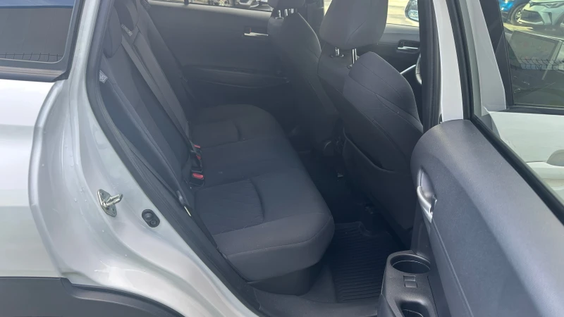 Toyota Corolla Cross 2.0 Hybrid Executive Plus 4x4, снимка 9 - Автомобили и джипове - 53562613