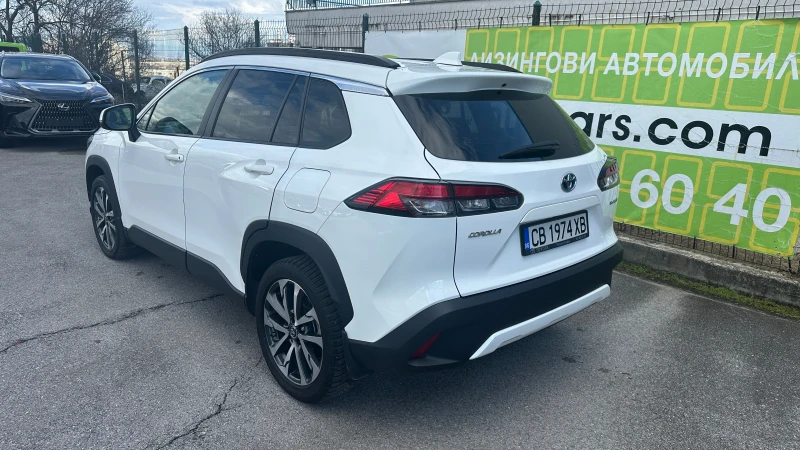 Toyota Corolla Cross 2.0 Hybrid Executive Plus 4x4, снимка 5 - Автомобили и джипове - 53562613