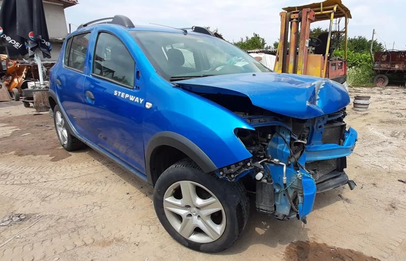 Dacia Sandero 0.9i STEPWAY, снимка 5 - Автомобили и джипове - 47403358