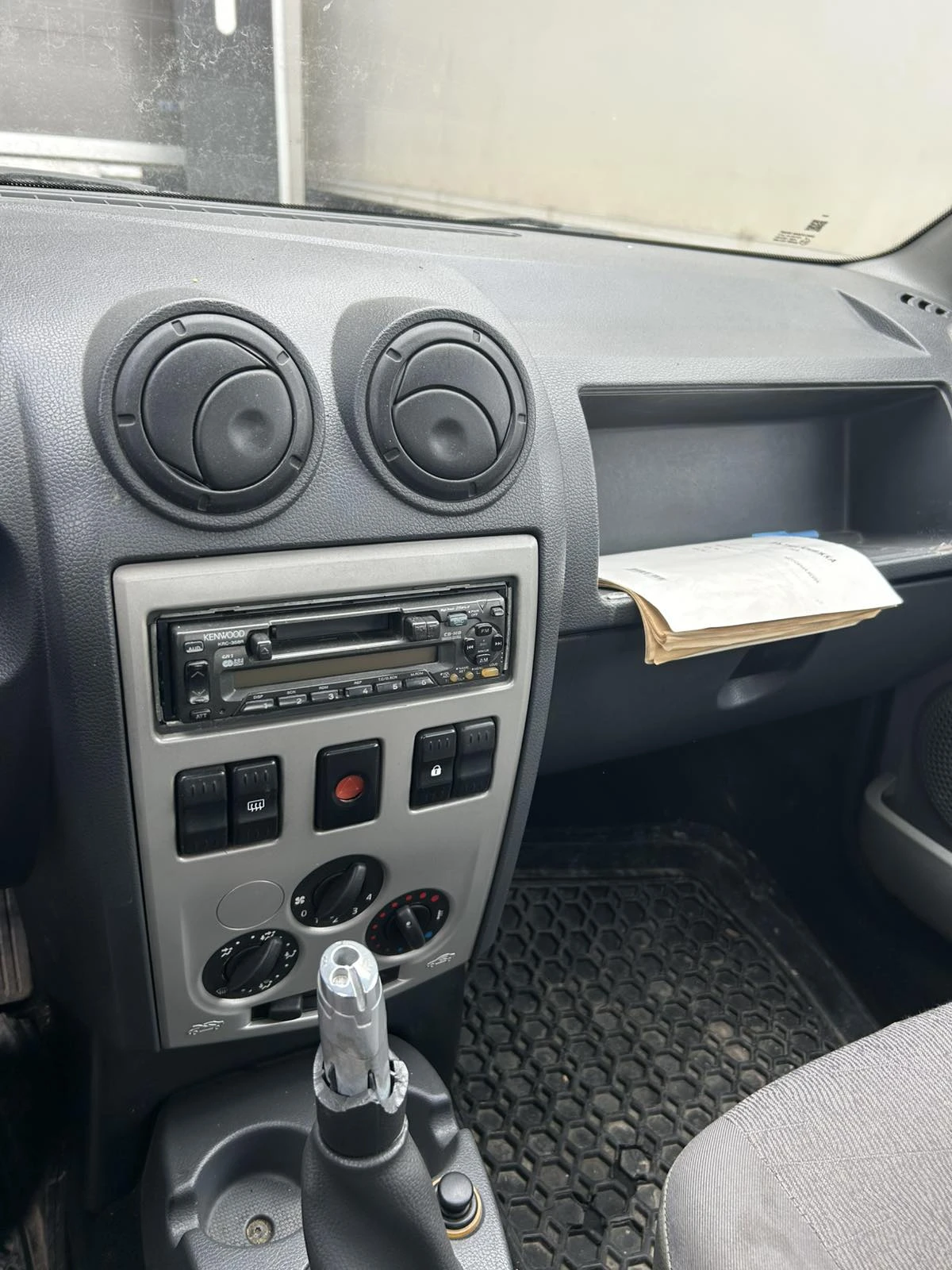 Dacia Logan 1.5 DCI - изображение 10