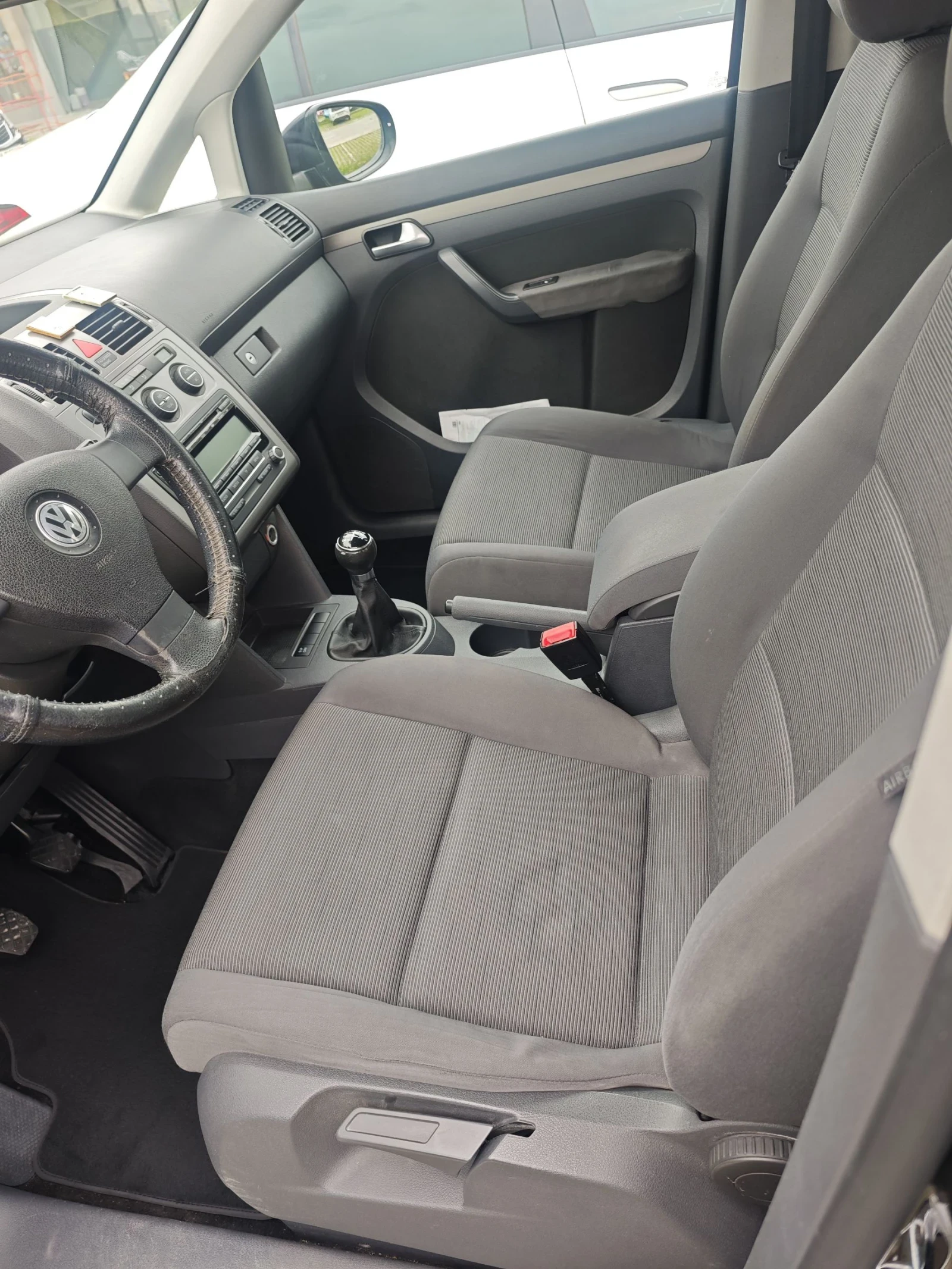 VW Touran 1, 4 TSI Eco fuel 6+ 1 - изображение 9