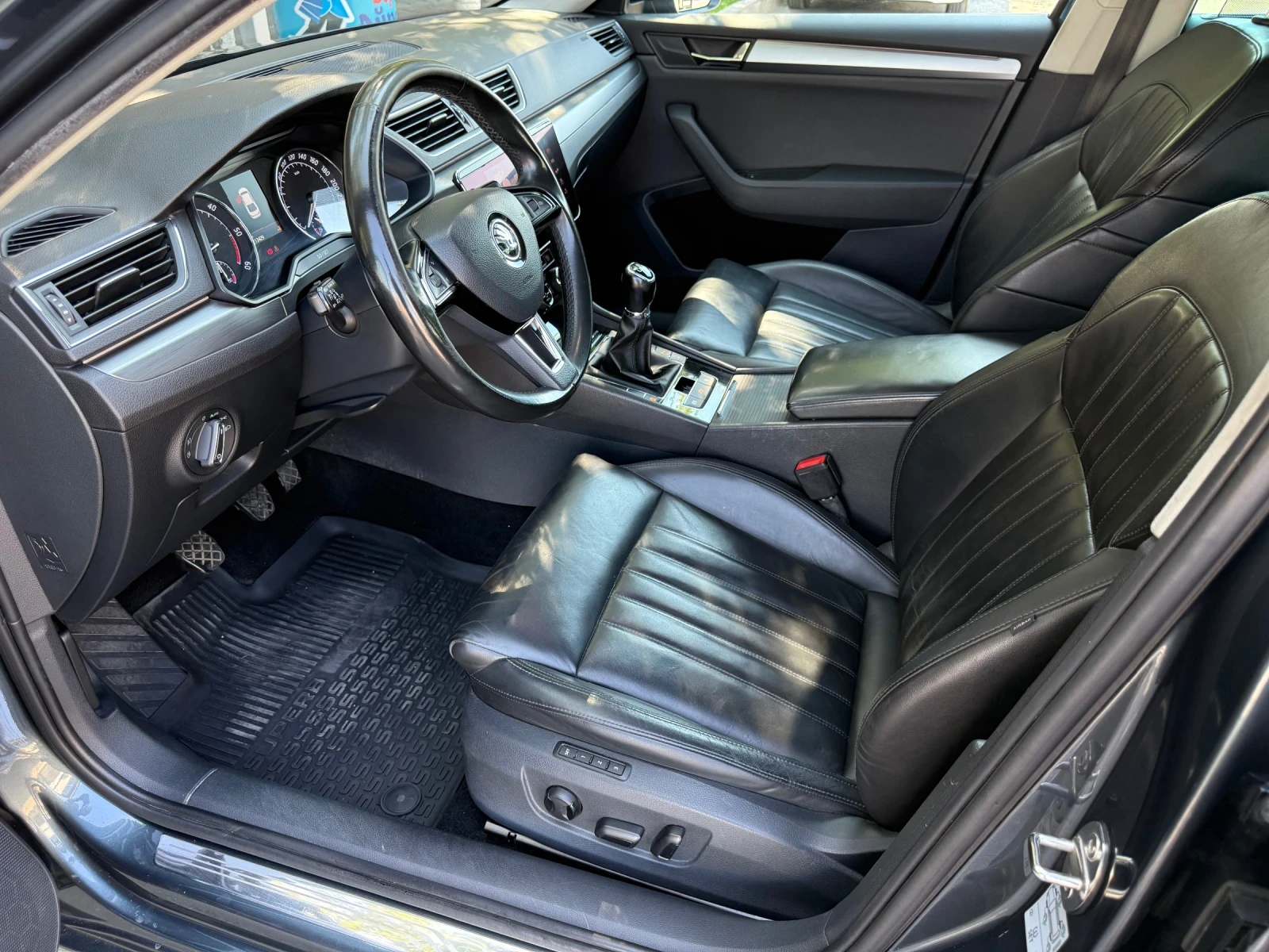 Skoda Superb  - изображение 8