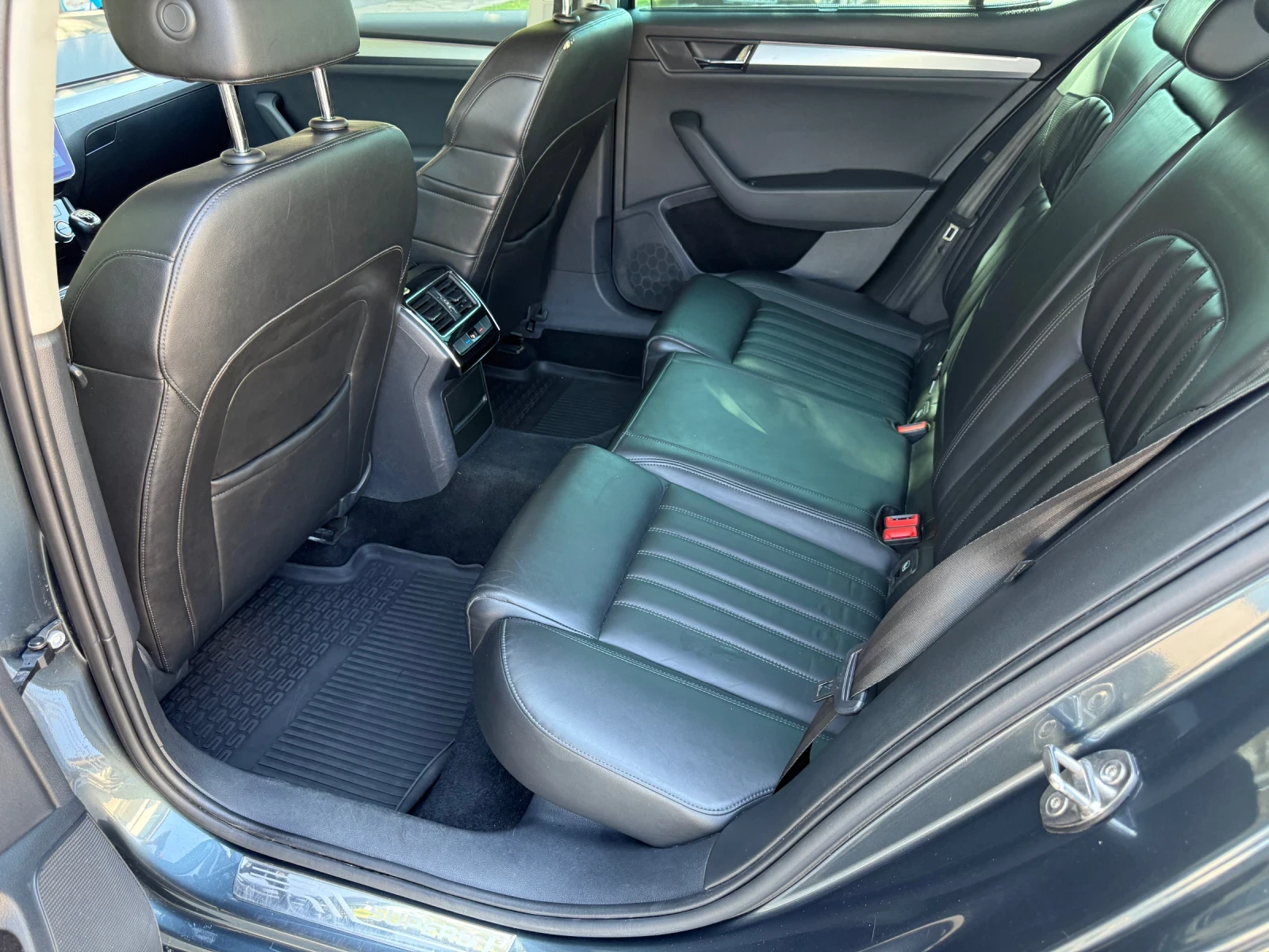 Skoda Superb  - изображение 10