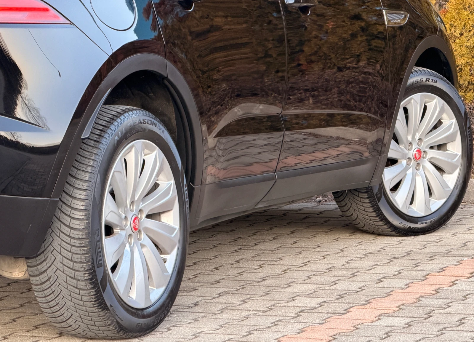 Jaguar E-pace 2.0d-AWD-4X4-�������-9��-����-������-������-93�.�� | Mobile.bg � ����������� 15