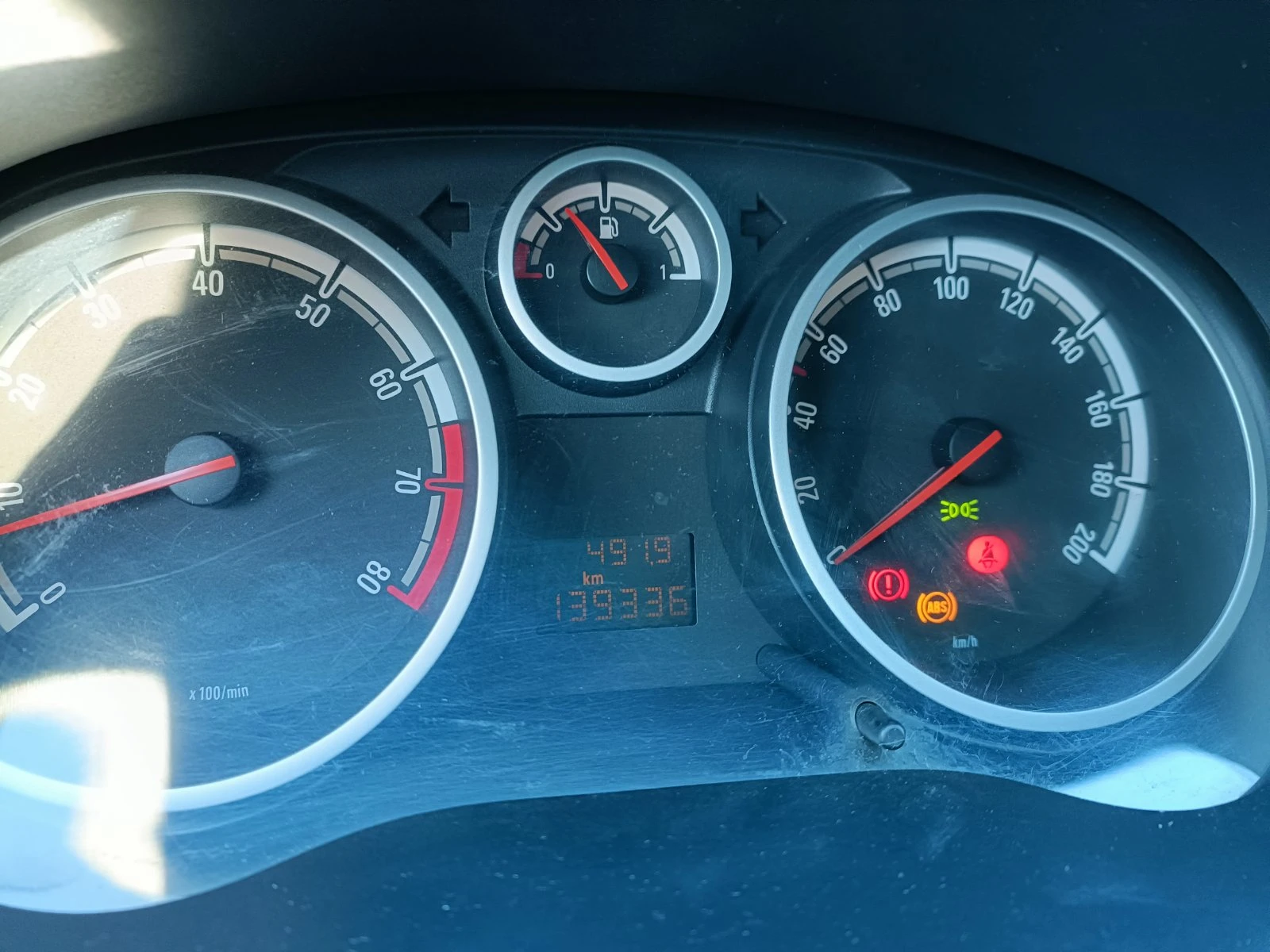 Opel Corsa 1.4 - изображение 3