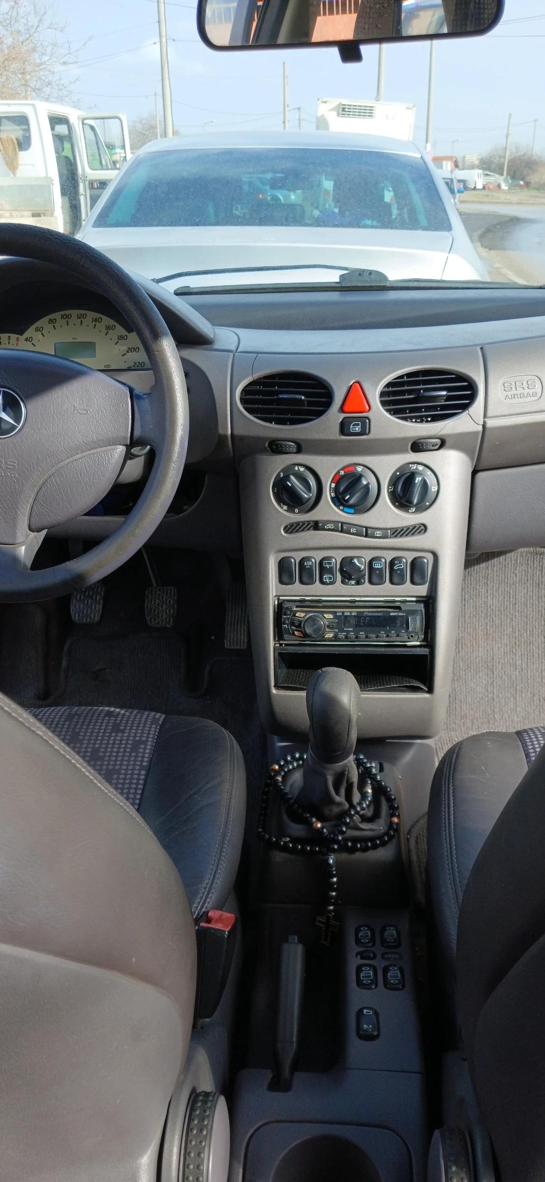 Mercedes-Benz A 160 Бензин, снимка 5 - Автомобили и джипове - 53950398