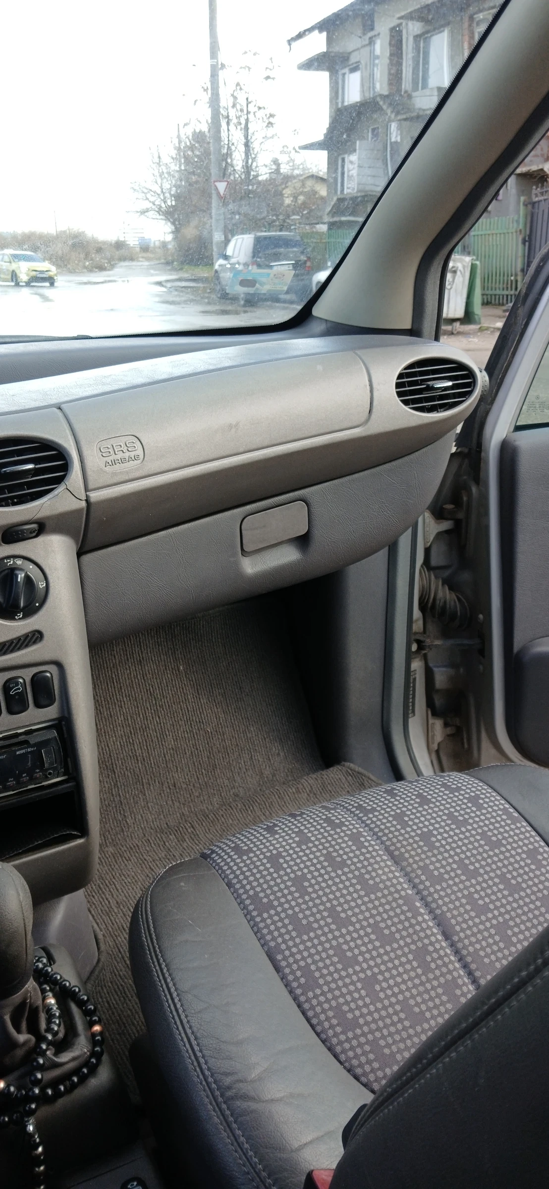 Mercedes-Benz A 160 Бензин, снимка 14 - Автомобили и джипове - 53950398