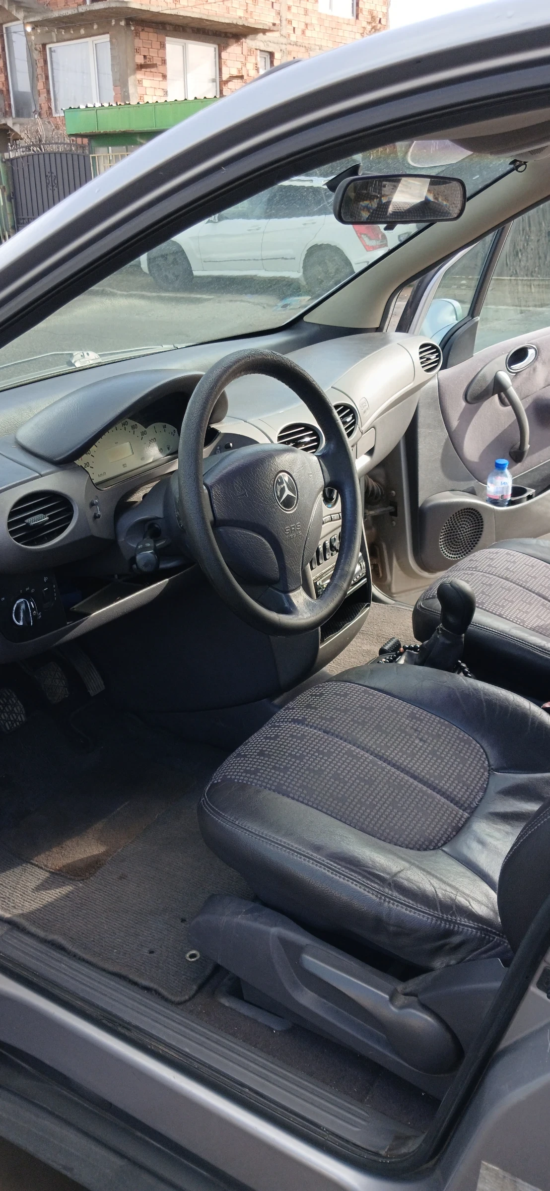 Mercedes-Benz A 160 Бензин, снимка 11 - Автомобили и джипове - 53950398