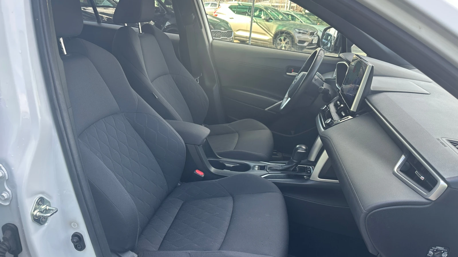 Toyota Corolla Cross 2.0 Hybrid Executive Plus 4x4 - изображение 10