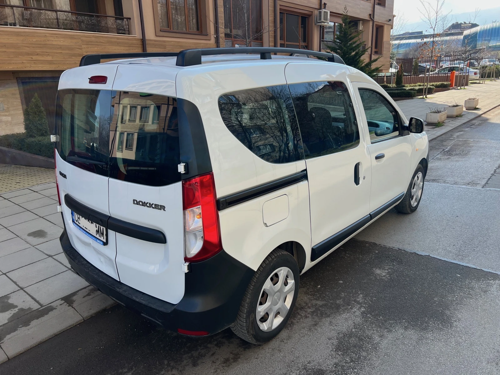 Dacia Dokker с МЕСТА от Дачия България, ДДС ФАКТУРА, снимка 7 - Автомобили и джипове - 53803121