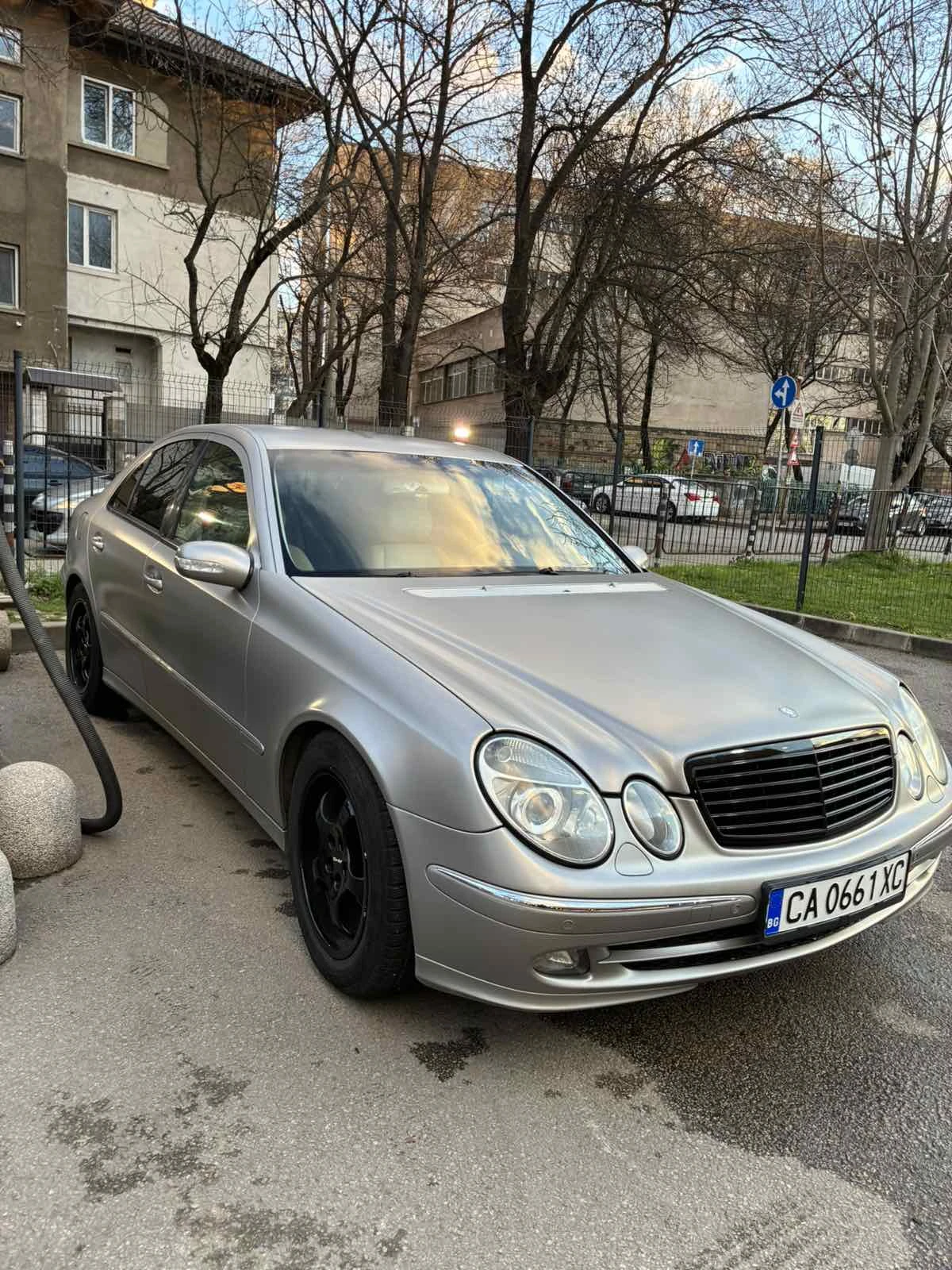 Mercedes-Benz E 270, снимка 6 - Автомобили и джипове - 54166736