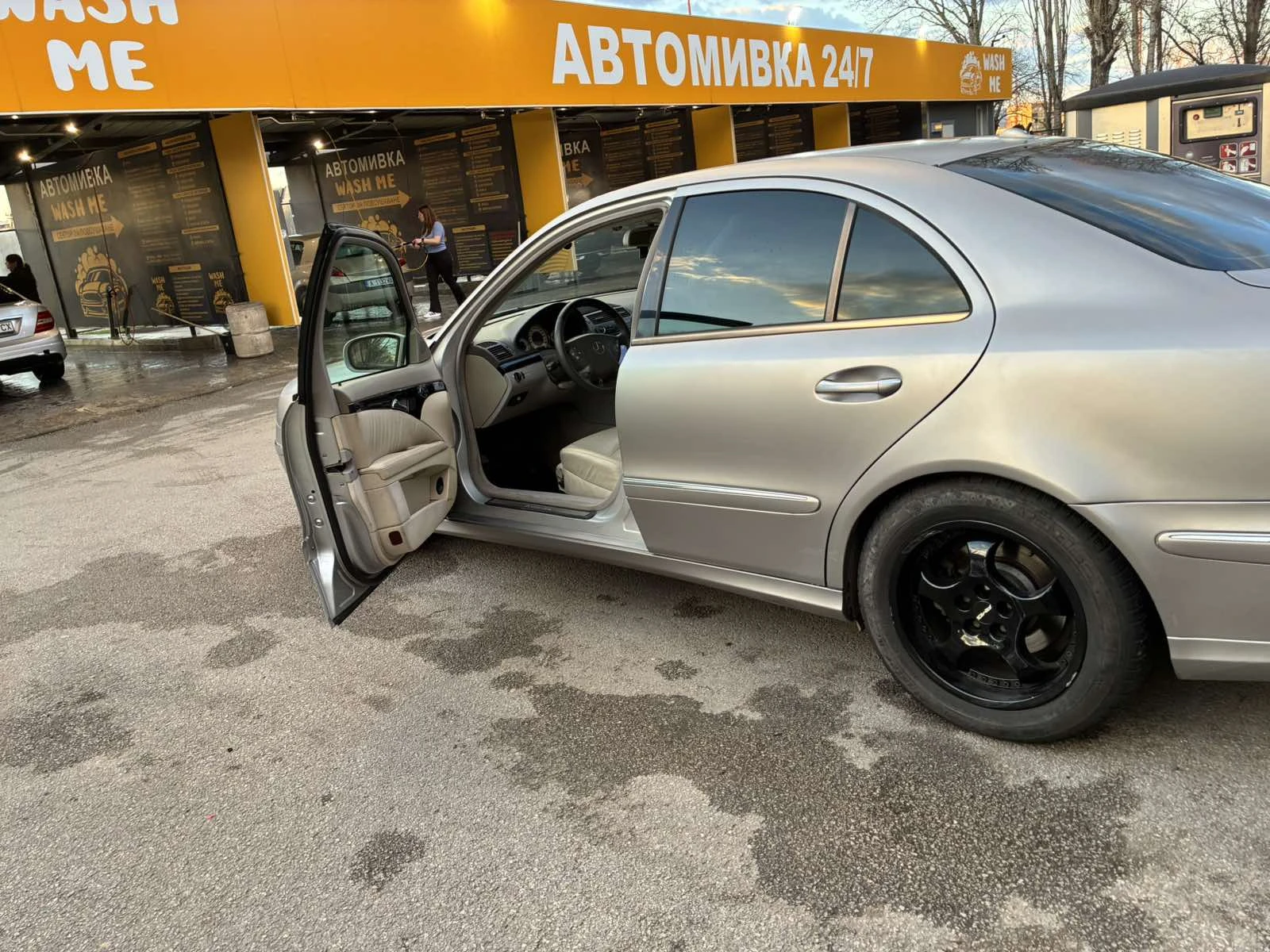 Mercedes-Benz E 270, снимка 4 - Автомобили и джипове - 54166736