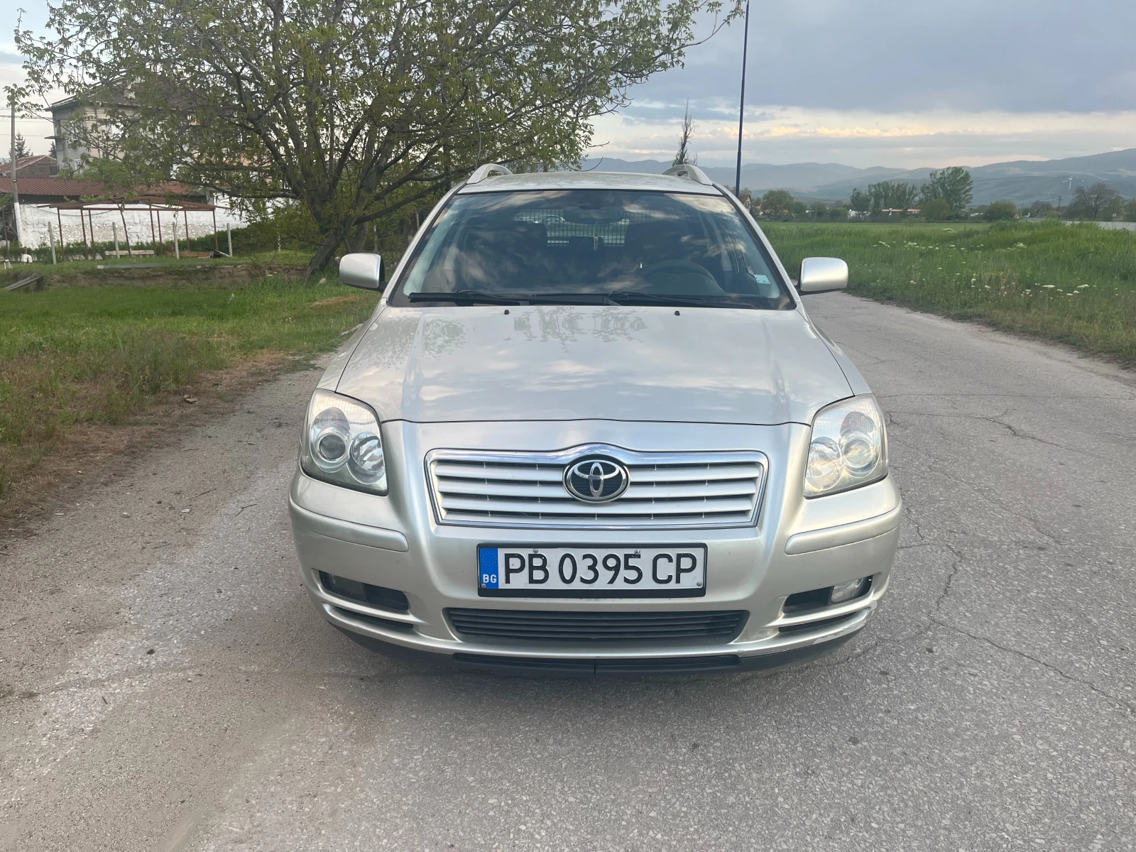 Toyota Avensis D4D 116кс., снимка 2 - Автомобили и джипове - 54347356