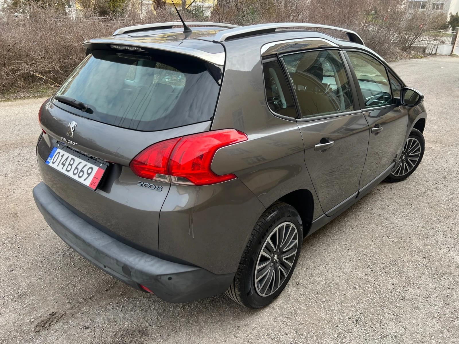 Peugeot 2008 1.2I, снимка 5 - Автомобили и джипове - 54461492