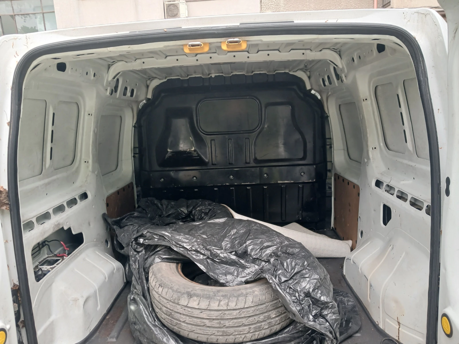 Ford Connect 1.8tdci, снимка 6 - Автомобили и джипове - 54475720