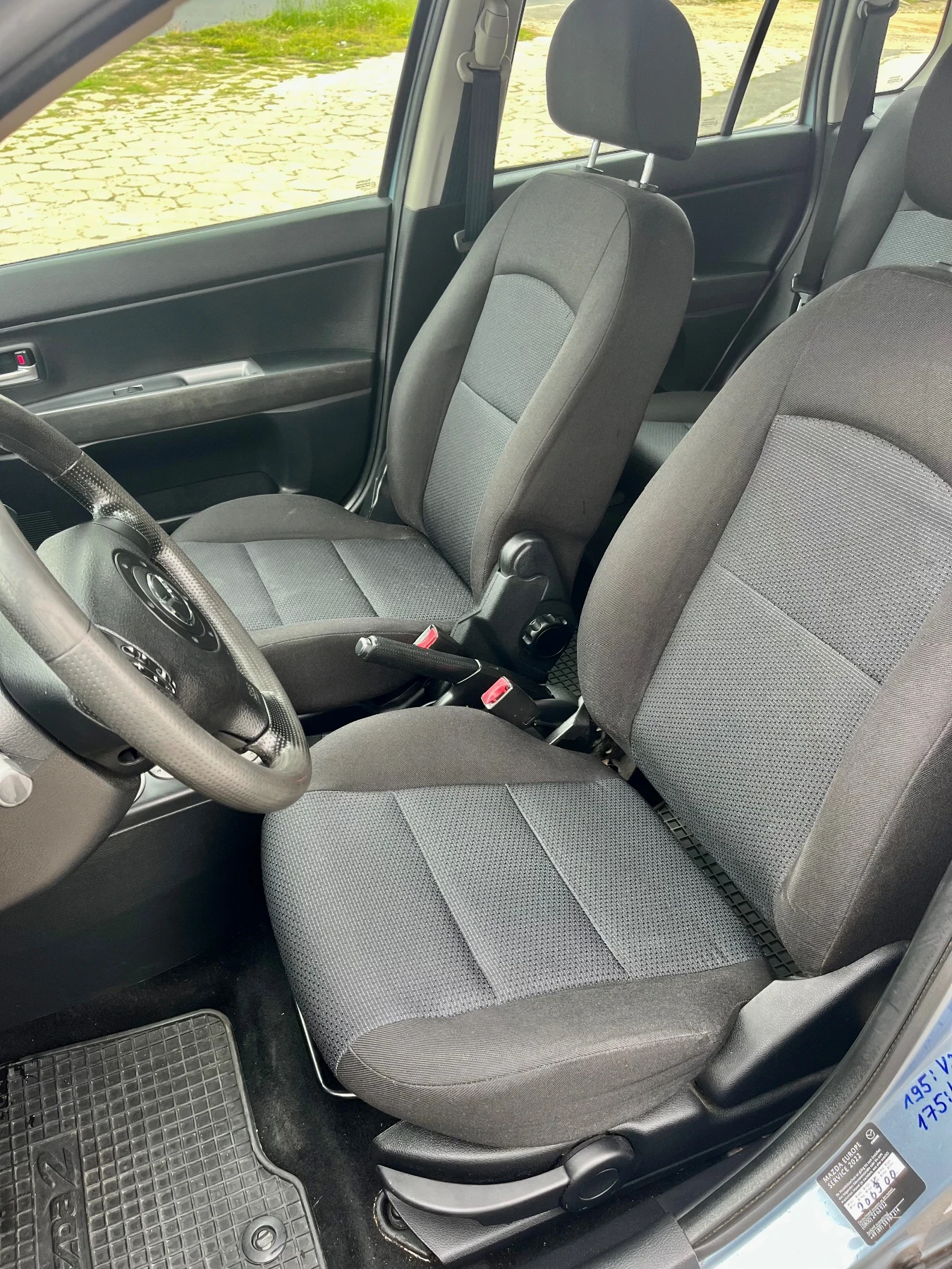 Mazda 2 1.4i 16V ГАЗ/ БЕНЗИН, снимка 11 - Автомобили и джипове - 54486132