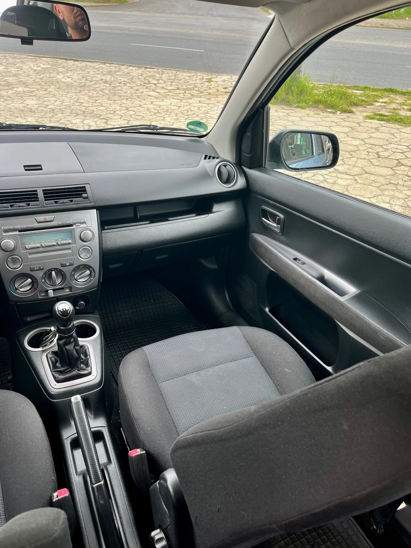 Mazda 2 1.4i 16V ГАЗ/ БЕНЗИН, снимка 13 - Автомобили и джипове - 54486132