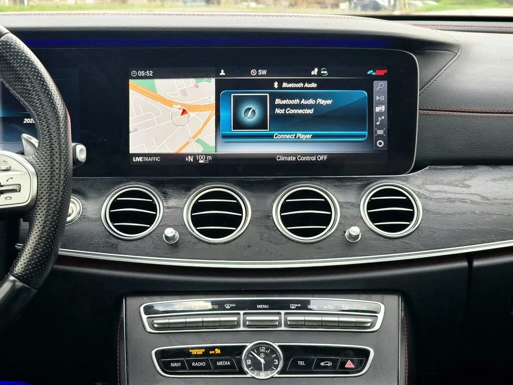 Mercedes-Benz E 53 AMG  Sedan 4MATIC+ , снимка 10 - Автомобили и джипове - 54578149