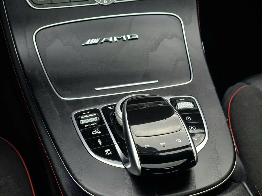 Mercedes-Benz E 53 AMG  Sedan 4MATIC+ , снимка 15 - Автомобили и джипове - 54578149