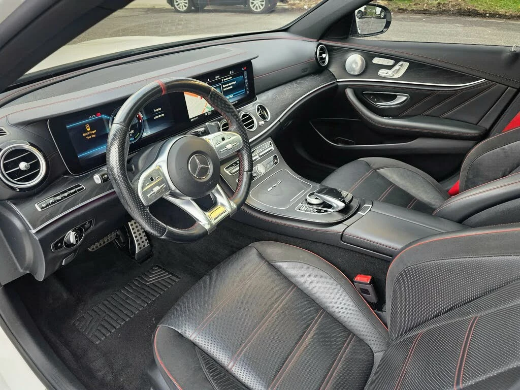 Mercedes-Benz E 53 AMG  Sedan 4MATIC+ , снимка 6 - Автомобили и джипове - 54578149