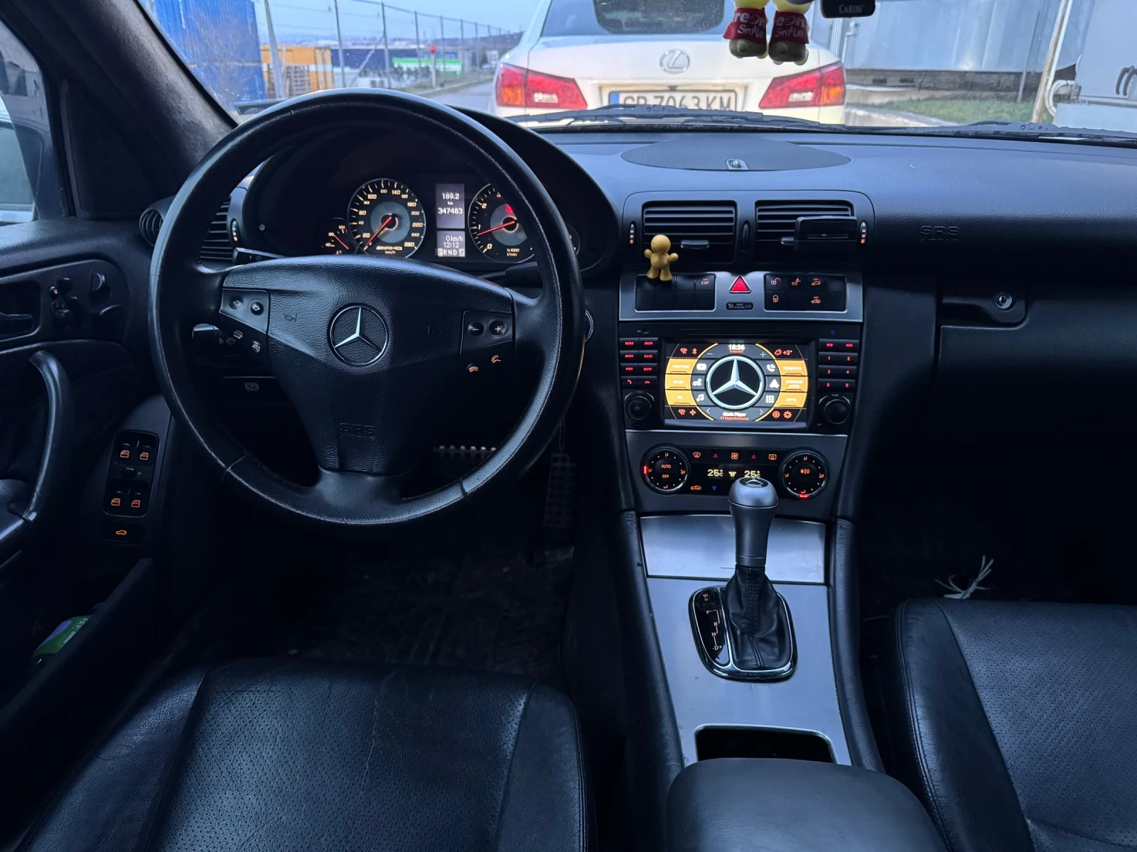 Mercedes-Benz C 320 AMG пакет, снимка 8 - Автомобили и джипове - 54585617